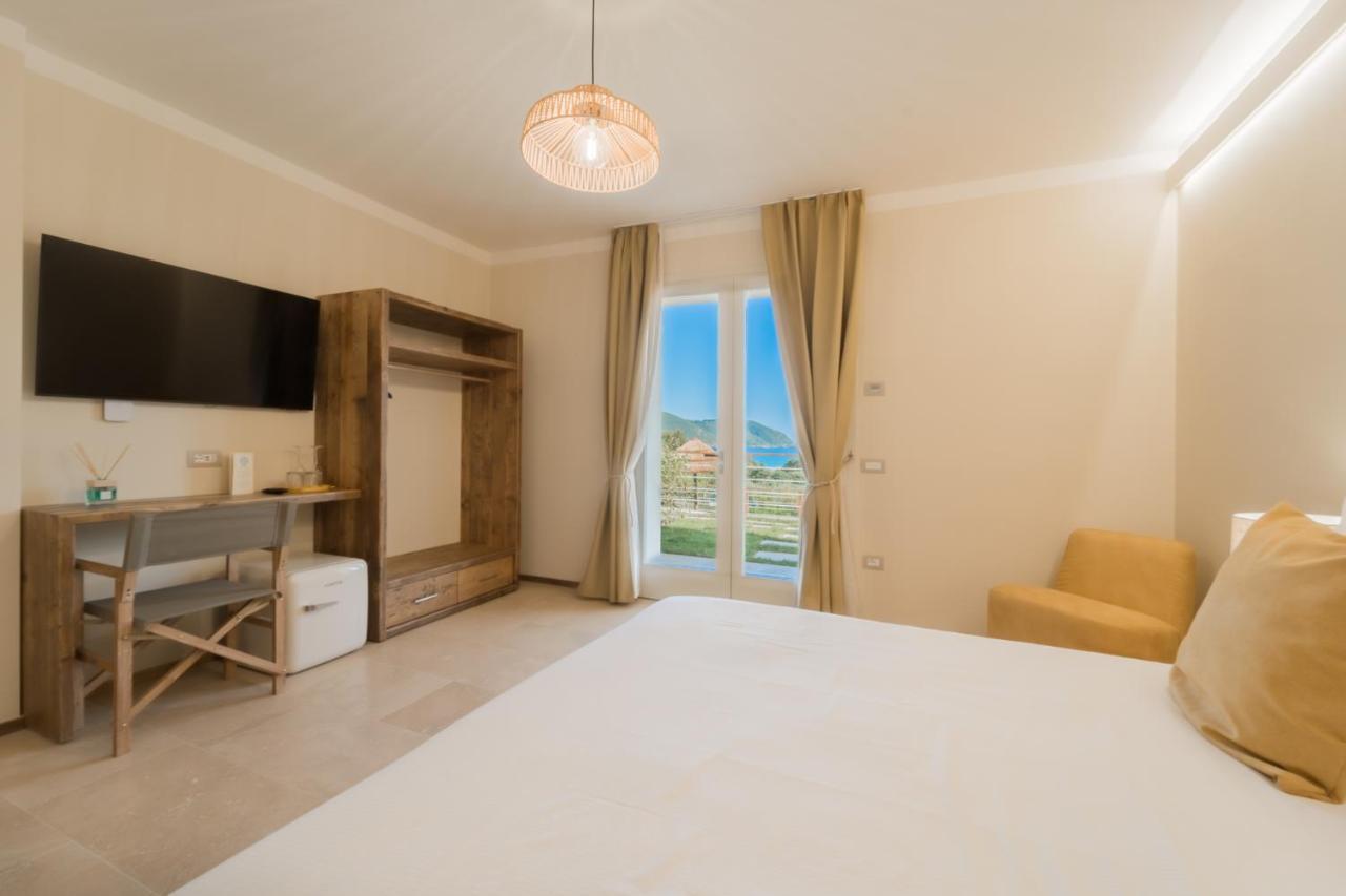 Bnb Il Grecale Лакона Экстерьер фото