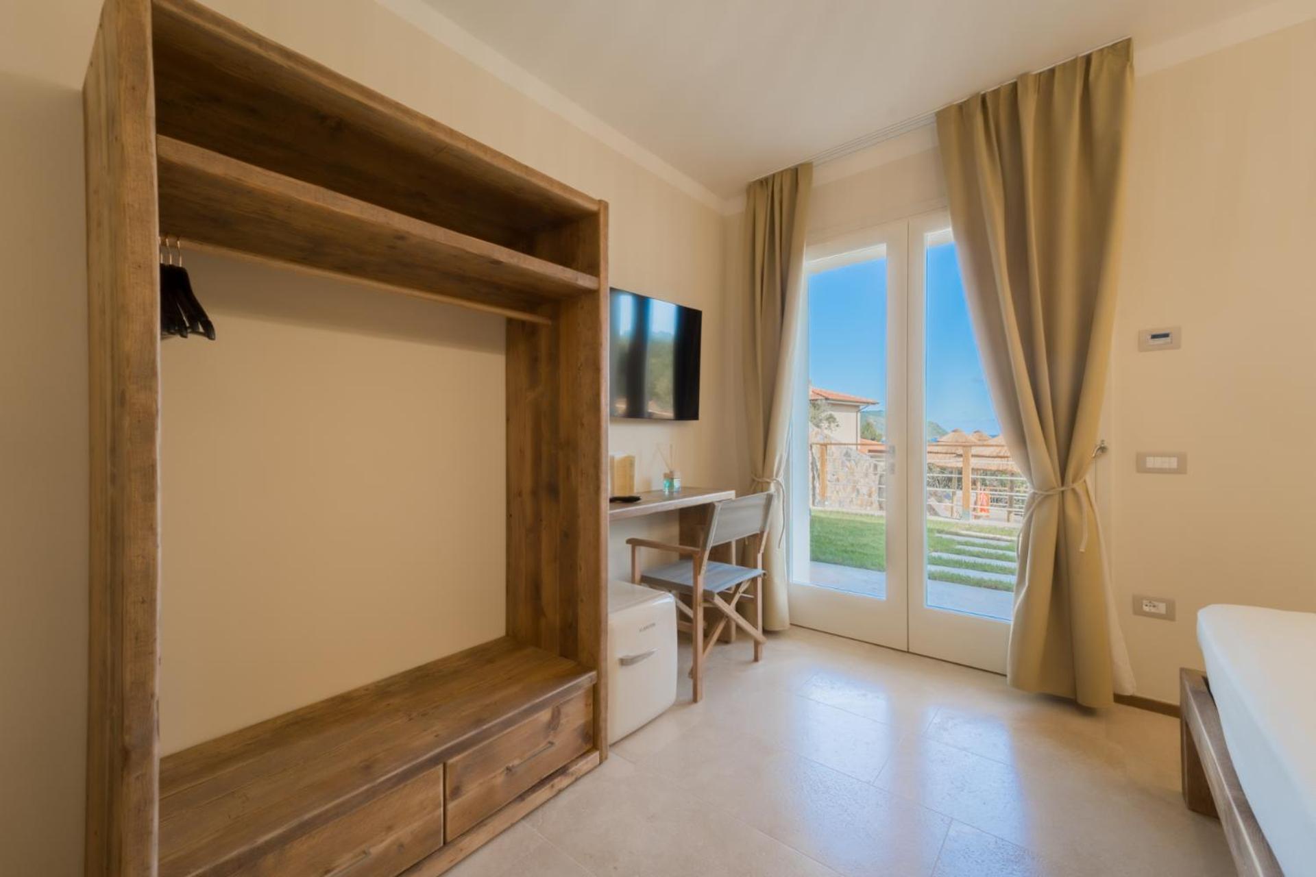 Bnb Il Grecale Лакона Экстерьер фото